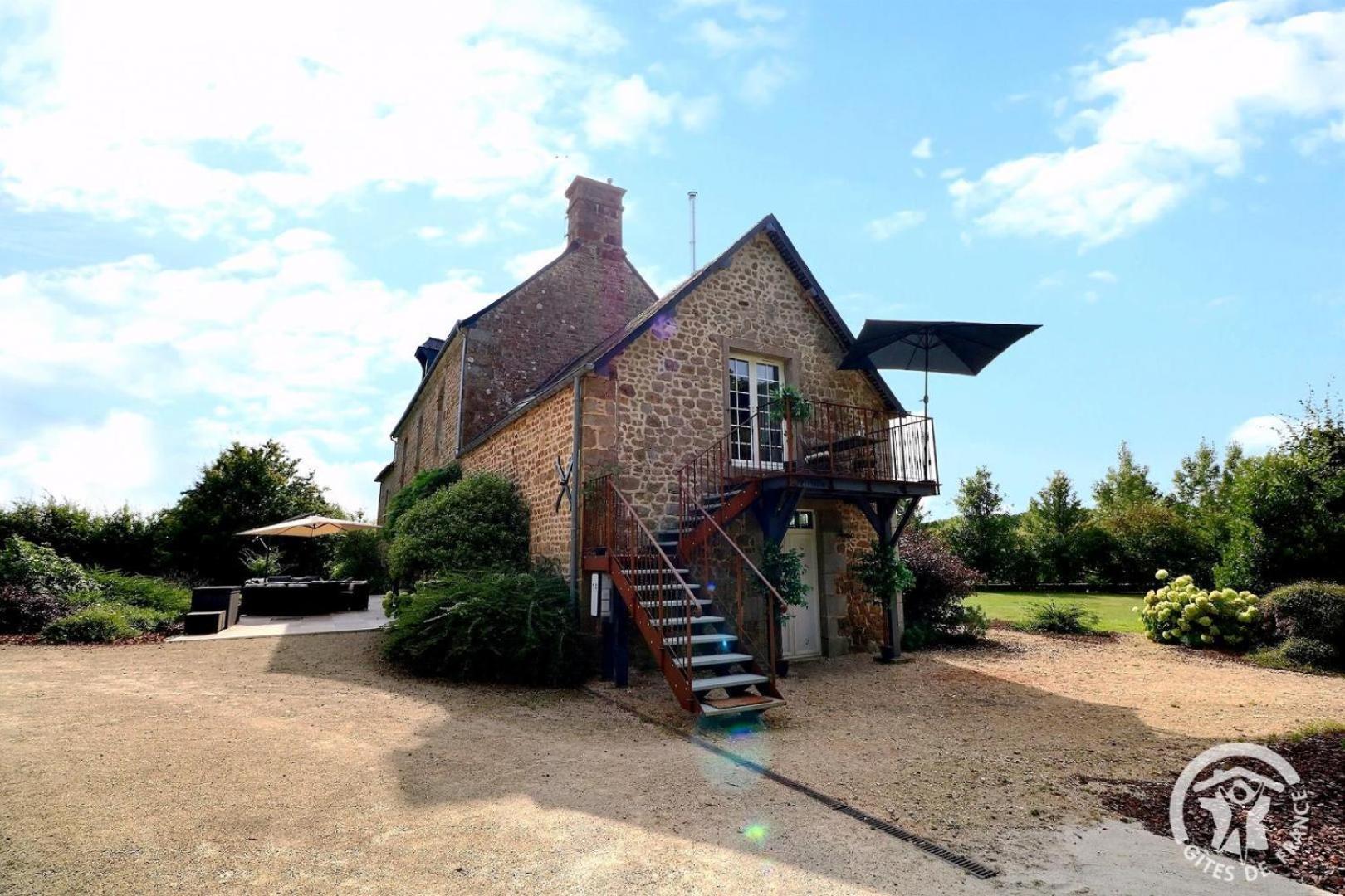 La Gentilhommiere Bed & Breakfast La Bazouges-du-Desert Exterior photo